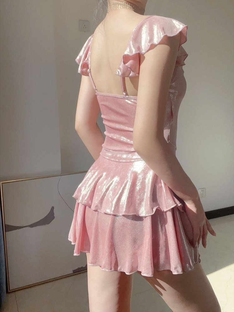Flatterende glanzende roze bad - Skirts recensie en prijs