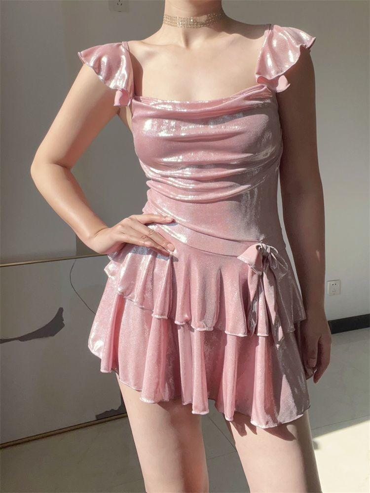 Flatterende glanzende roze bad - Skirts recensie en prijs